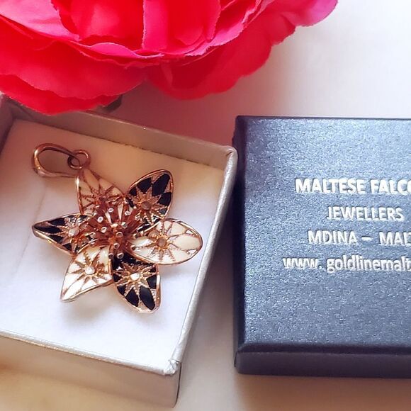 MALTESE Rose Gold & Silver Filigree Flower Pendant - Picture 2 of 7